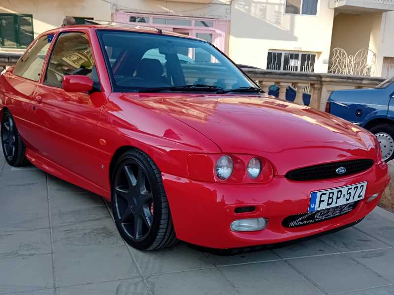Ford Escort spotted in Mellieħa