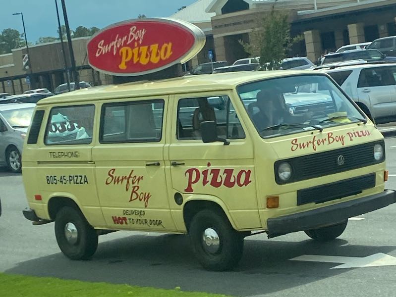 Volkswagen Type 2 spotted in South Fulton