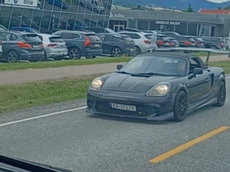 Toyota MR2 (2002) spotted in Drammen, Norway