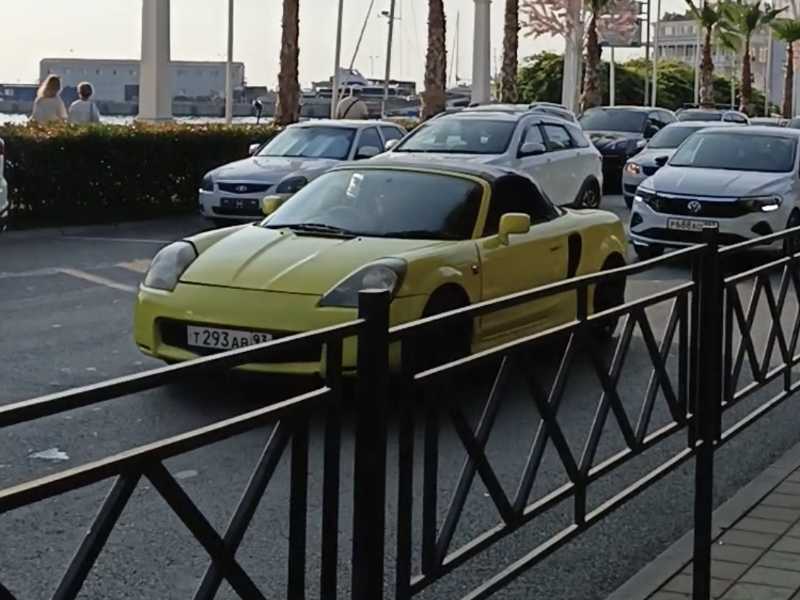 Toyota MR2 Spyder spotted in Sochi