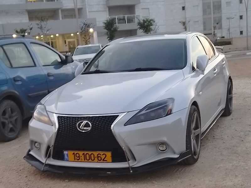 Lexus IS 350 spotted in Tel Aviv