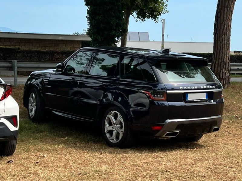 Land Rover Range Rover Sport spotted in Brescia