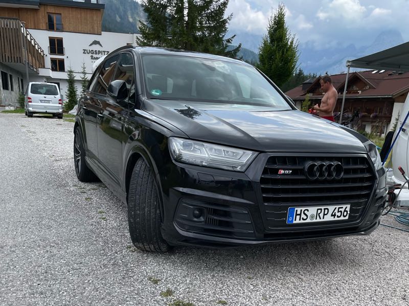 Audi SQ7 spotted in Ehrwald
