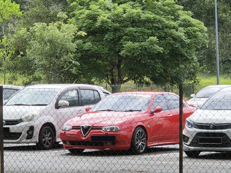 Alfa Romeo 156 spotted in Iskandar Puteri