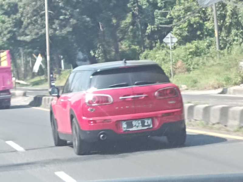 Mini Countryman spotted in Pekalongan