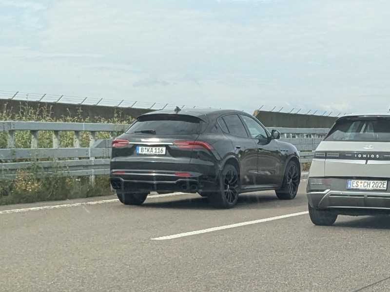 Maserati Levante (2021) spotted in Stuttgart, Germany