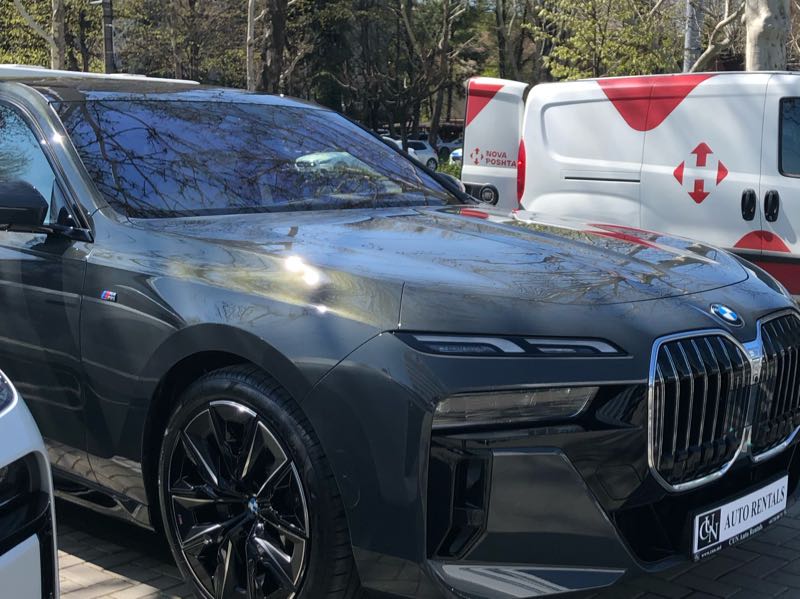 BMW 7 Series (2023) spotted in Chisinau, Moldova