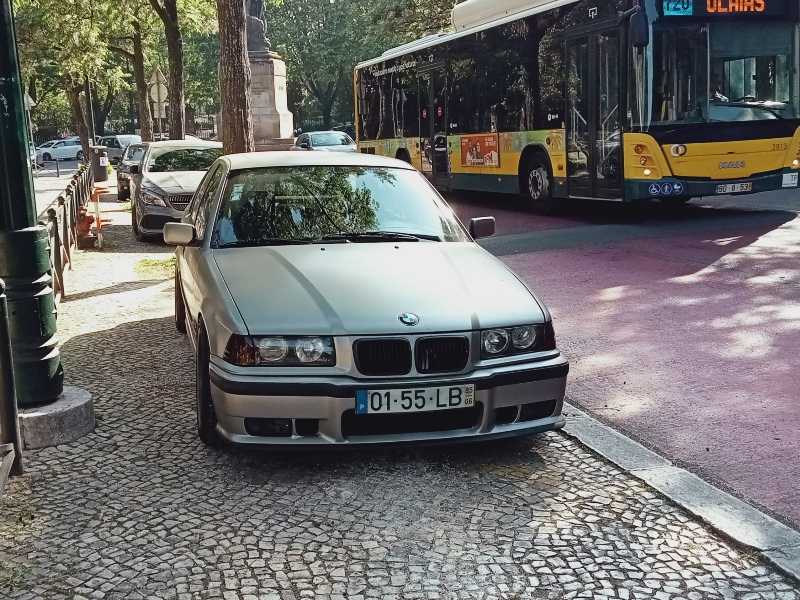 BMW 3 Series (1995) spotted in Lisbon, Portugal