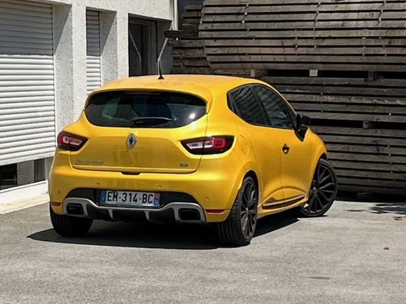 Renault Clio RS spotted in Montpellier