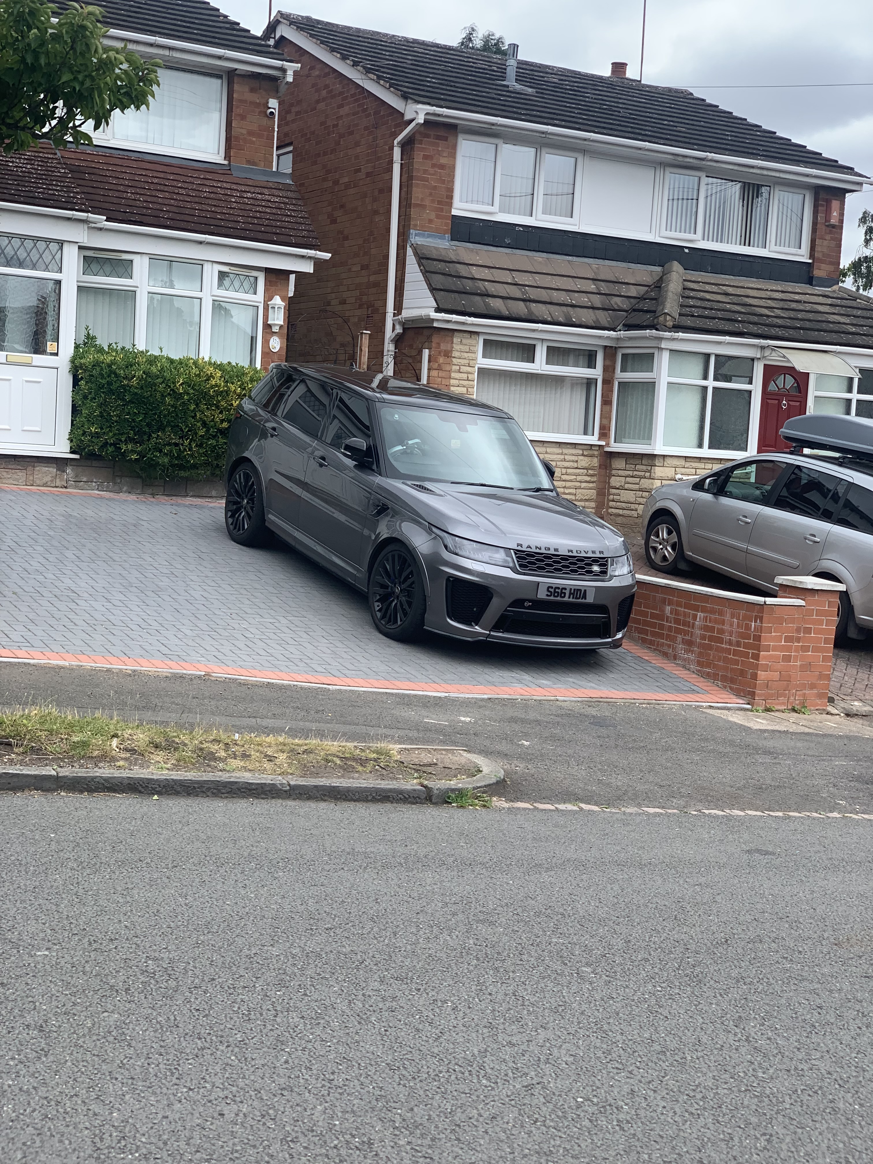 Land Rover Range Rover Sport SVR spotted in Rugby