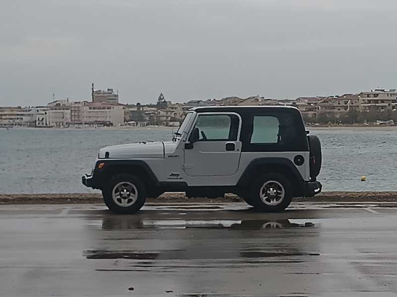 Jeep Wrangler (1997) spotted in Sassari, Italy