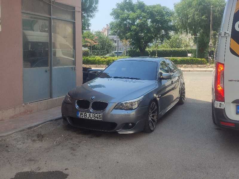 BMW 5 Series (2008) spotted in Menemen, Turkey