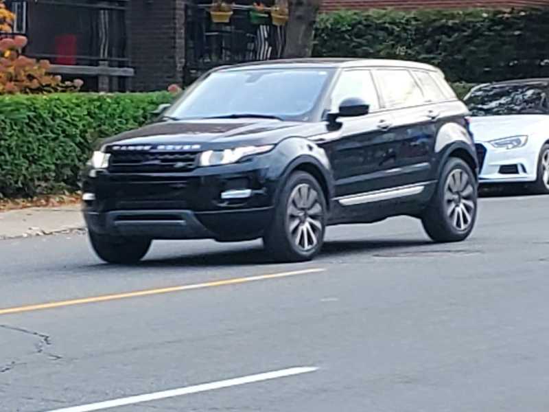 Land Rover Range Rover Evoque spotted in Montréal