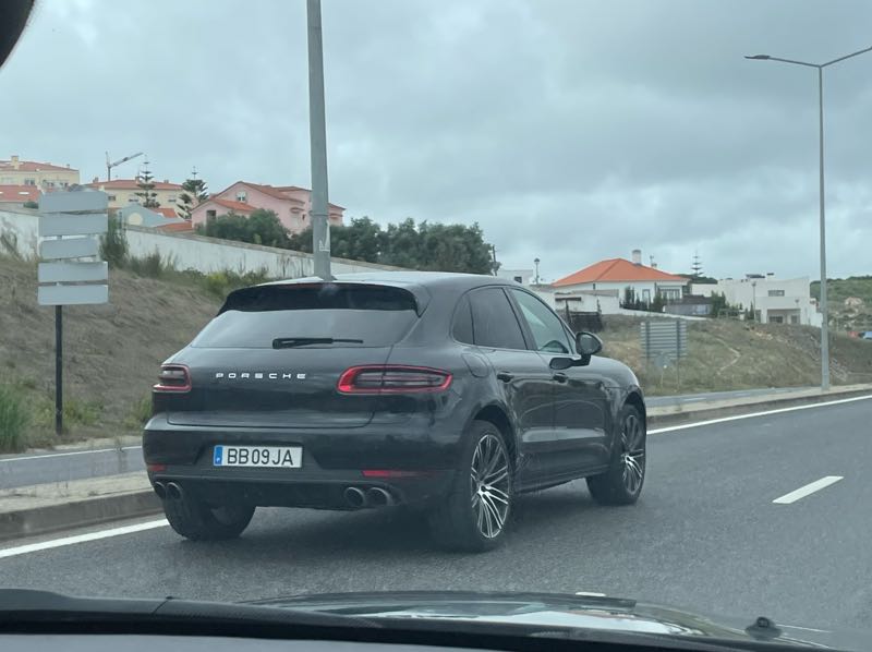 Porsche Macan spotted in Loures