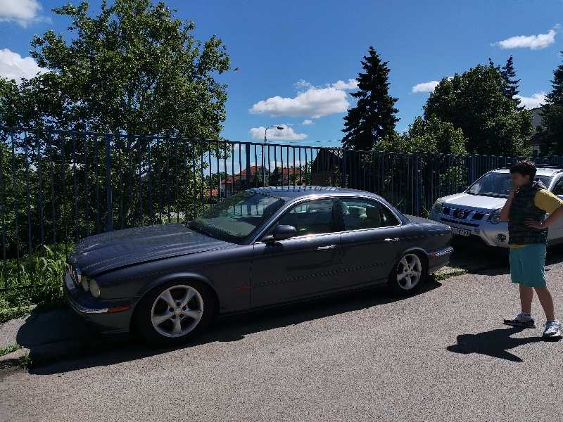 Jaguar XJ (2006) spotted in Belgrade, Serbia