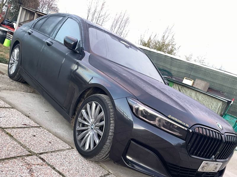 BMW 7 Series spotted in Durrës