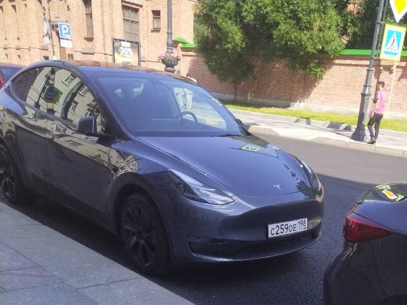 Tesla Model Y (2022) spotted in Pugachevskaya, Russia