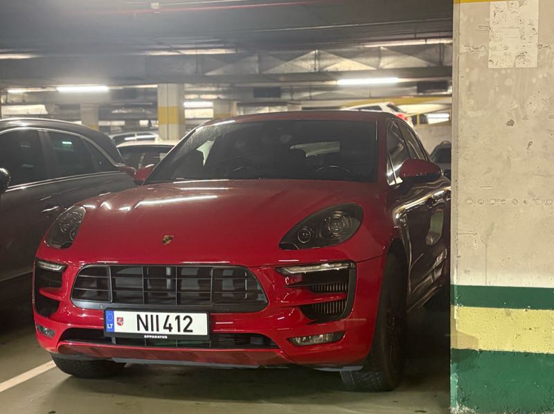 Porsche Macan spotted in Santa Cruz de Tenerife