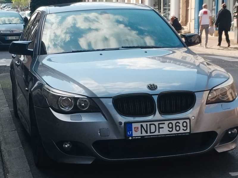 BMW 5 Series spotted in Sarcelles