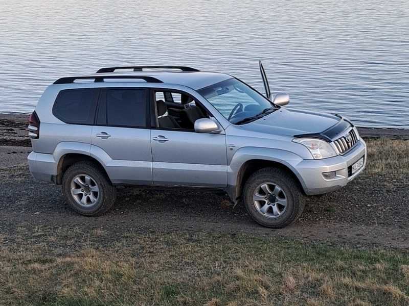Toyota Land Cruiser spotted in Keflavík