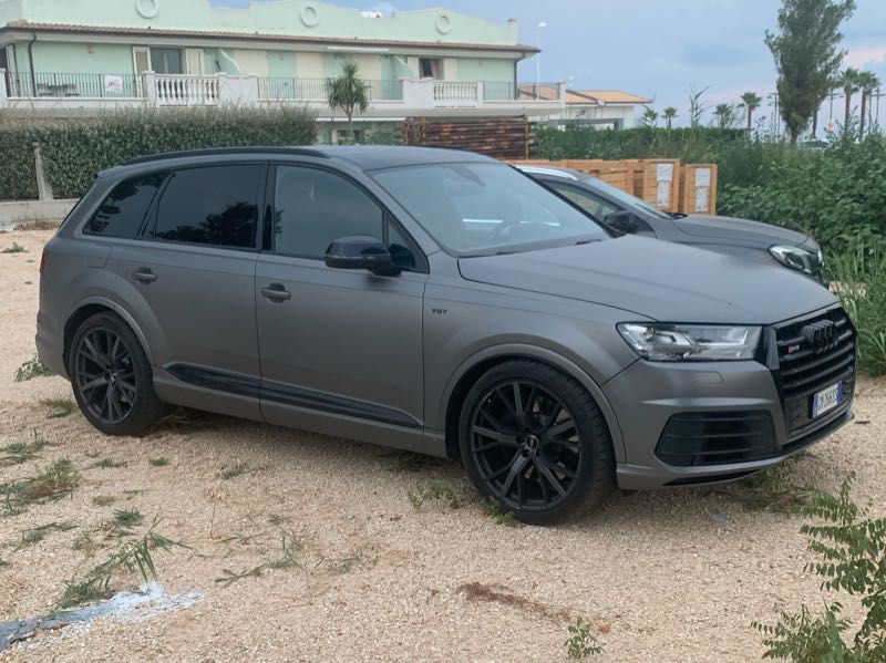 Audi Q7 (2020) spotted in Vasto, Italy