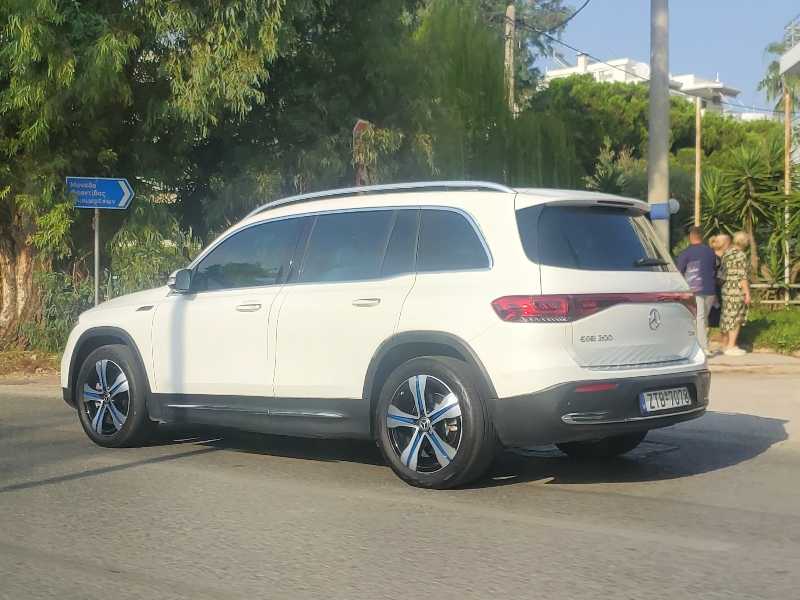Mercedes-Benz EQB 300 spotted in Glyfáda