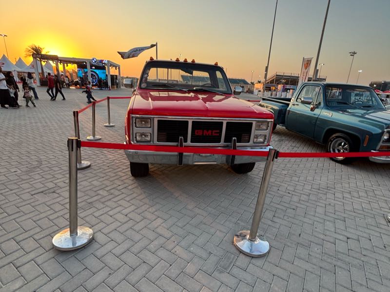 GMC Sierra spotted in Dār Kulayb