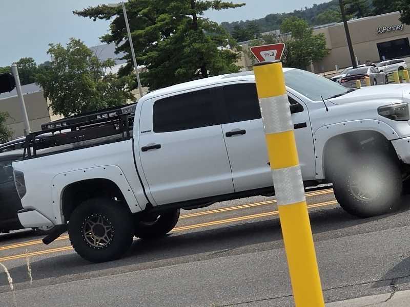 Toyota Tundra spotted in Kuril’sk