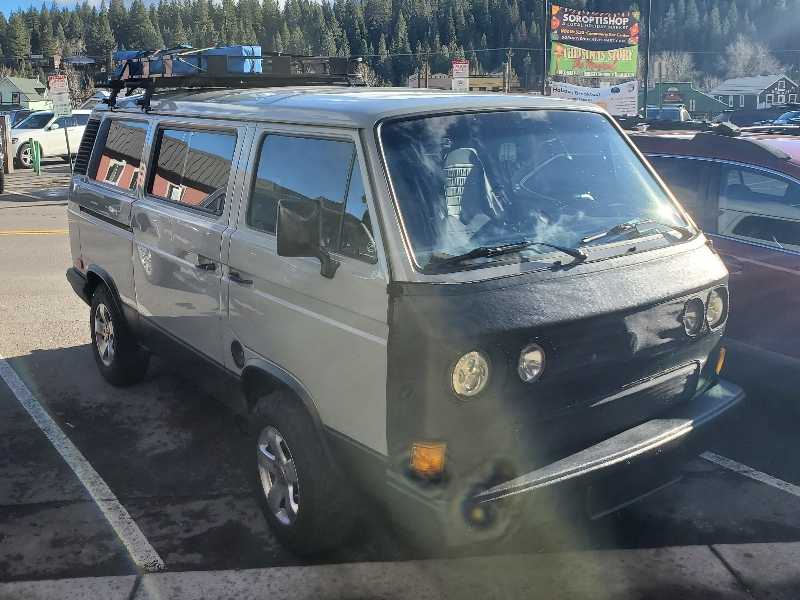 Volkswagen Type 2 (1980) spotted in Placer County, United States