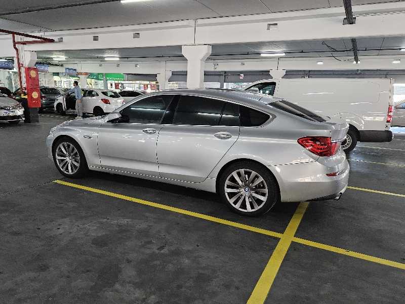 BMW 5 Series (2015) spotted in São José, Brazil