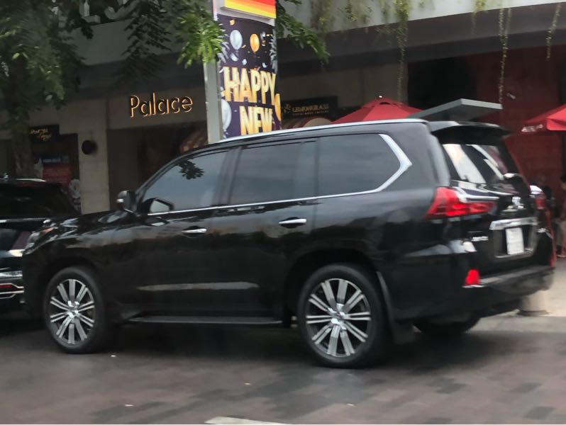 Lexus LX spotted in Ho Chi Minh City