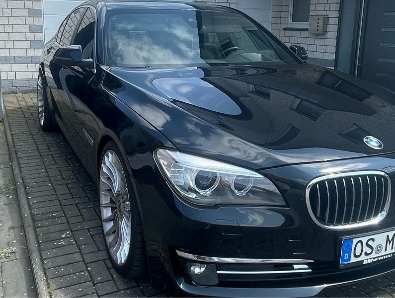 BMW 7 Series (2015) spotted in Münster, Germany