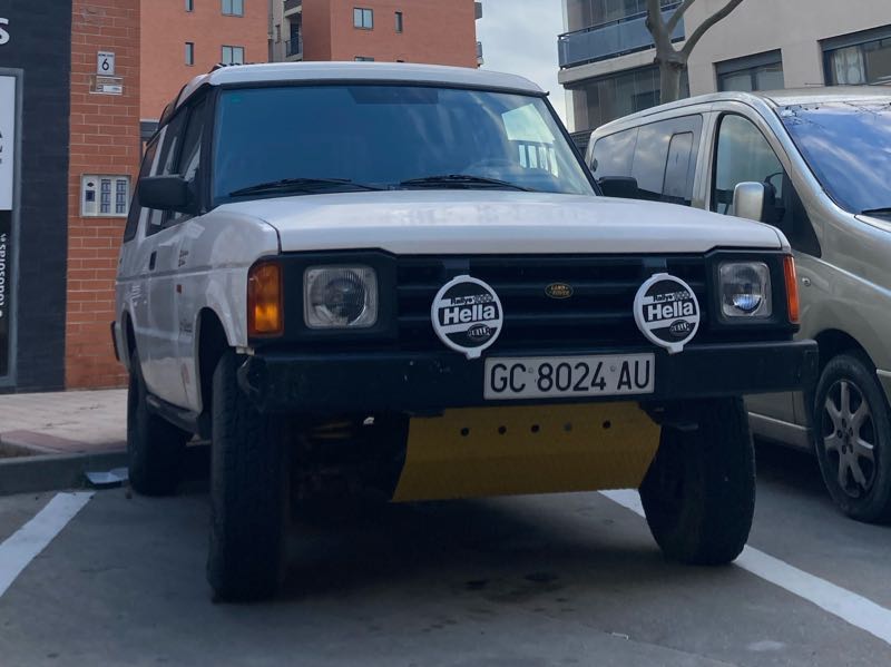 Land Rover Discovery spotted in Zaragoza