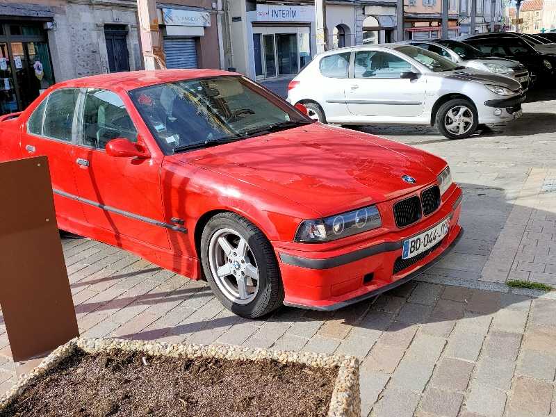 BMW 3 Series spotted in Cazères