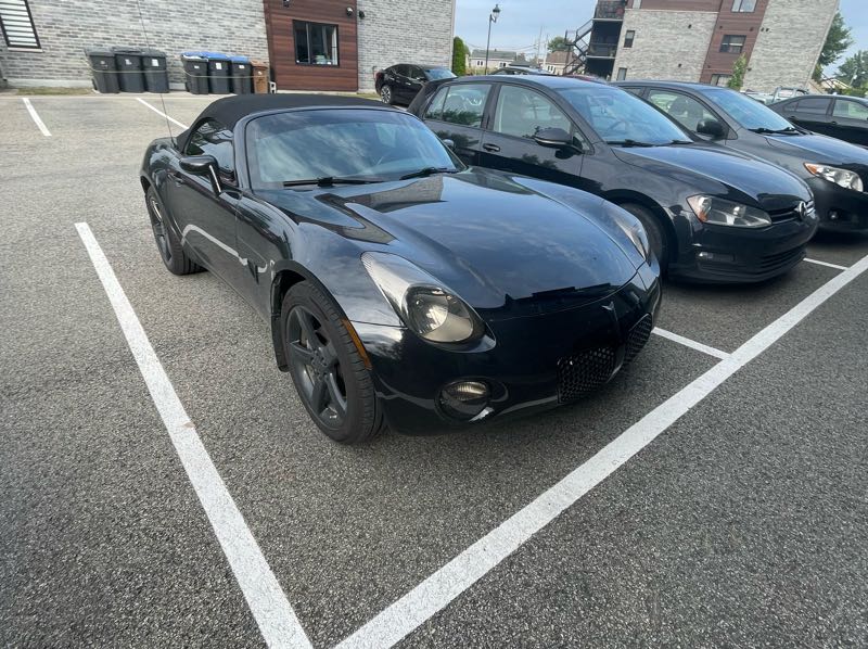 Saturn Sky spotted in Montréal