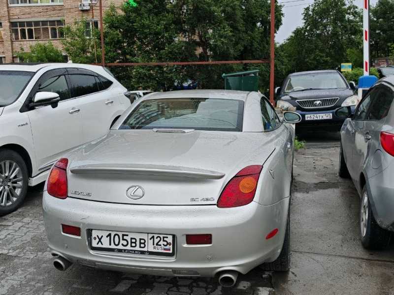 Lexus SC 430 spotted in Vladivostok
