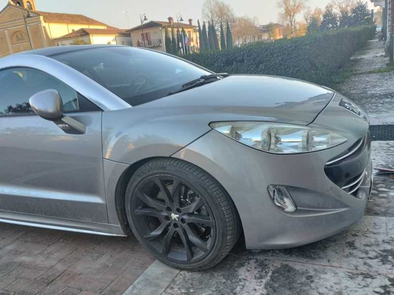 Peugeot RCZ spotted in Cerea