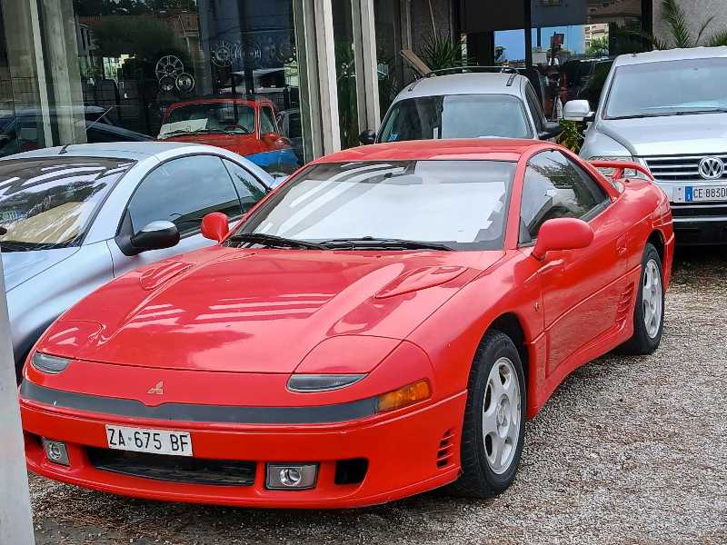 Mitsubishi 3000GT spotted in Macerata