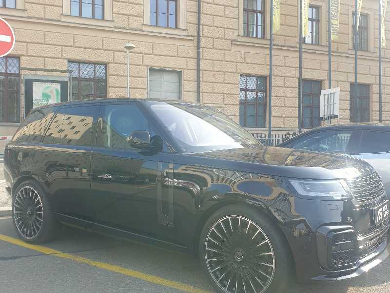 Land Rover Autobiography spotted in Brno