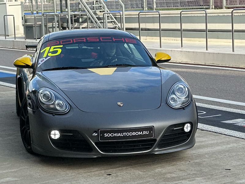 Porsche Cayman (2012) spotted in Sirius, Russia