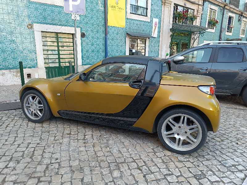 Smart Roadster spotted in Lisbon