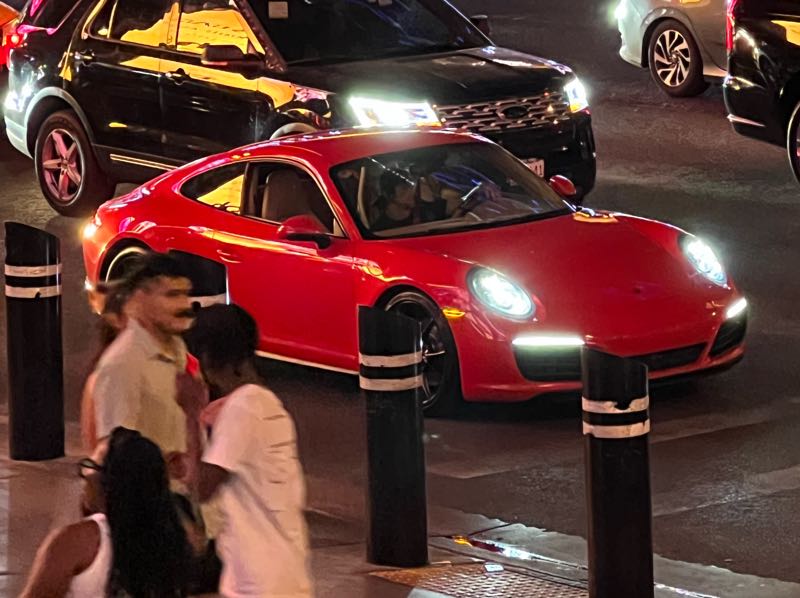Porsche 911 spotted in Paradise