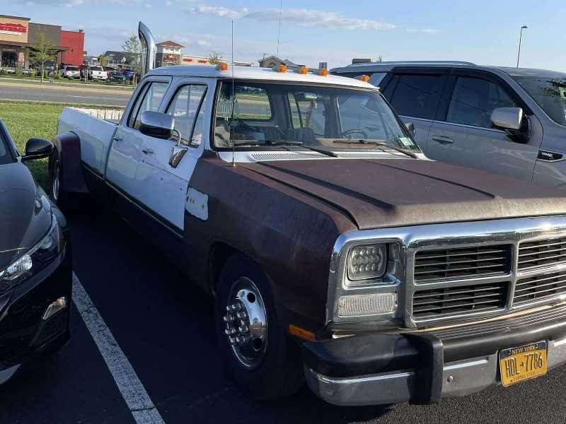 Dodge D150 spotted in Diablo Grande
