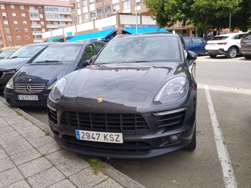 Porsche Macan spotted in León