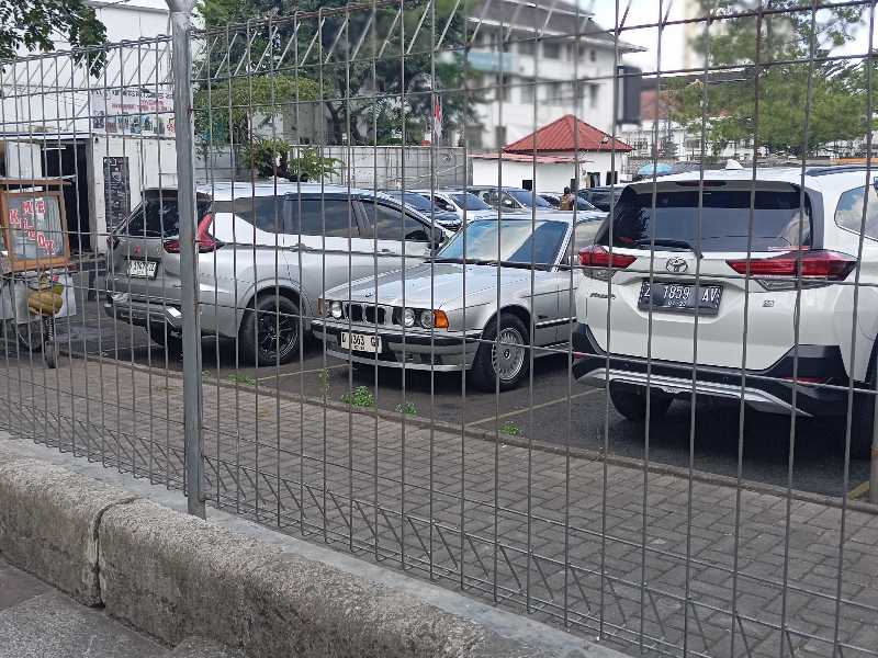 BMW 5 Series spotted in Bandung