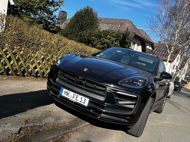 Porsche Macan (2021) spotted in Menden (Sauerland), Germany