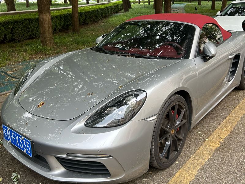 Porsche Boxster spotted in Beijing