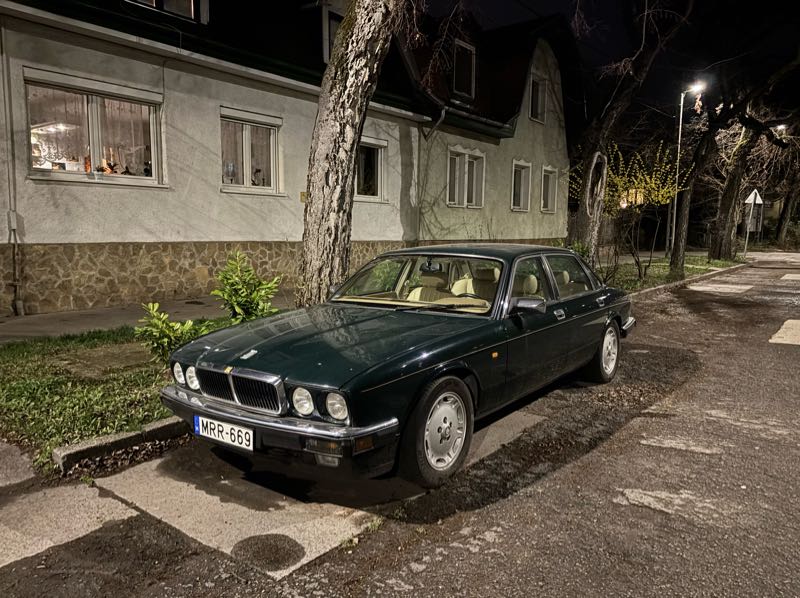 Jaguar XJ6 spotted in Budapest