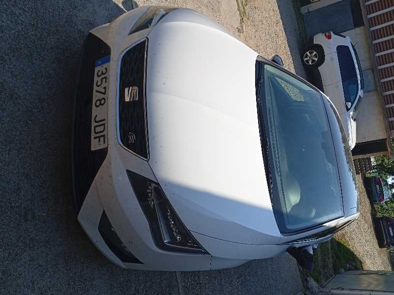Seat Leon Cupra spotted in Santiago de Compostela