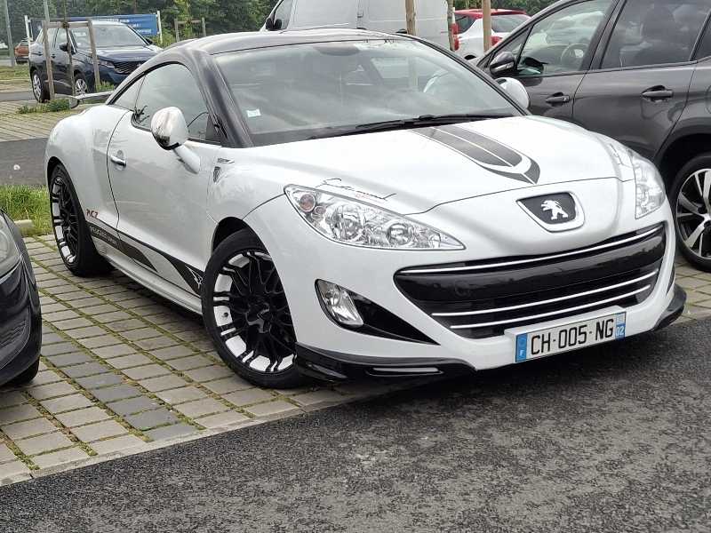 Peugeot RCZ (2010) spotted in Saint-Quentin, France
